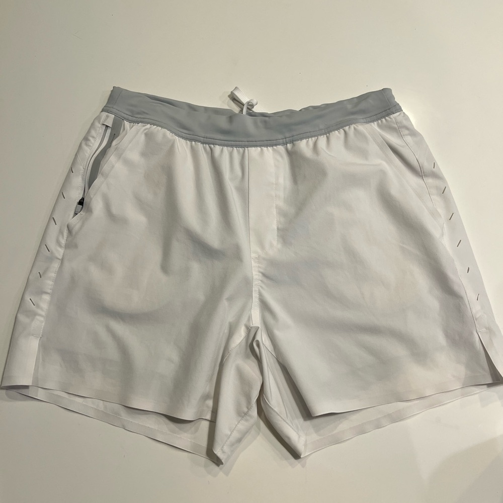 TEN THOUSAND - THE INTERVAL SHORT w/ LINER - White and Gray - L 5”